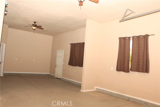 15742 Muscatel, Hesperia CA: https://media.crmls.org/medias/744042aa-129d-4c86-88a2-fe43defdd321.jpg