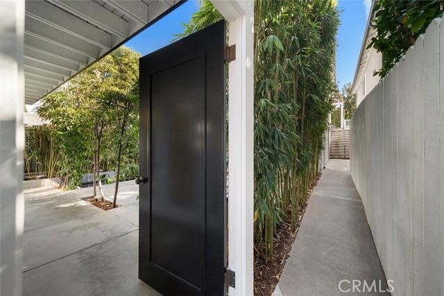 Detail Gallery Image 22 of 30 For 435 Dahlia Ave #2,  Corona Del Mar,  CA 92625 - 3 Beds | 3 Baths