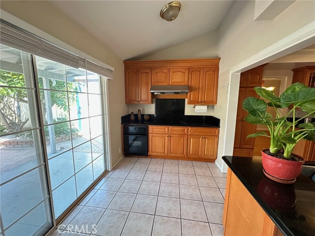 Detail Gallery Image 10 of 32 For 17325 De Groot Pl, Cerritos,  CA 90703 - 4 Beds | 3 Baths