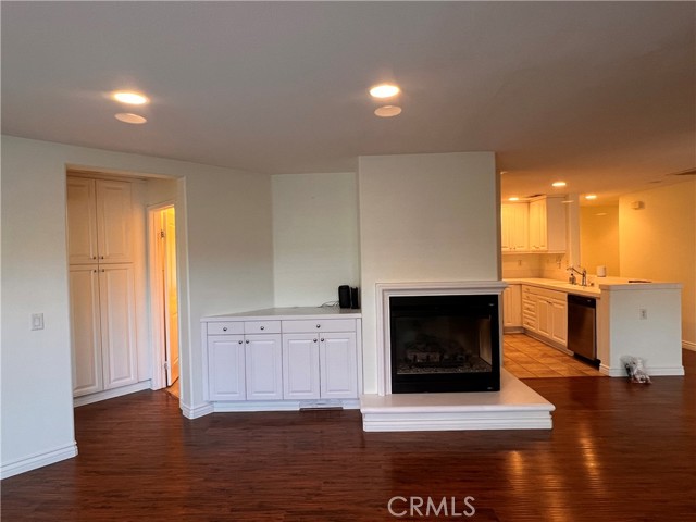 Detail Gallery Image 14 of 44 For 28382 Mirabelle, Saugus,  CA 91350 - 2 Beds | 2 Baths