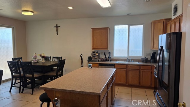 Detail Gallery Image 10 of 25 For 12324 Firefly, Victorville,  CA 92392 - 3 Beds | 2 Baths