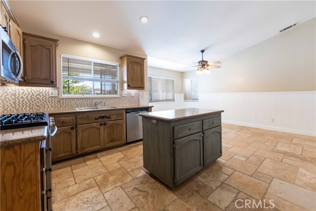 Detail Gallery Image 21 of 38 For 24160 Lenox Ln a,  Murrieta,  CA 92562 - 3 Beds | 2 Baths