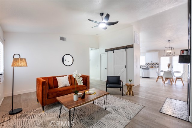 Detail Gallery Image 8 of 45 For 12830 Lakota Rd, Apple Valley,  CA 92308 - 4 Beds | 2 Baths