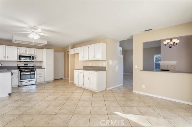 Detail Gallery Image 12 of 25 For 44715 Calle Banuelos, Temecula,  CA 92592 - 4 Beds | 2/1 Baths