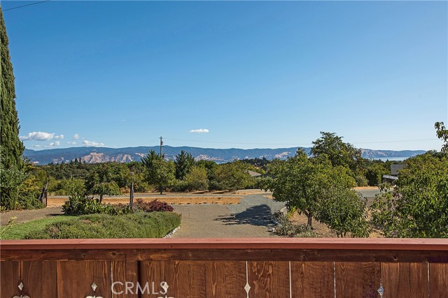Detail Gallery Image 3 of 35 For 1524 Martin St, Lakeport,  CA 95453 - 4 Beds | 3 Baths