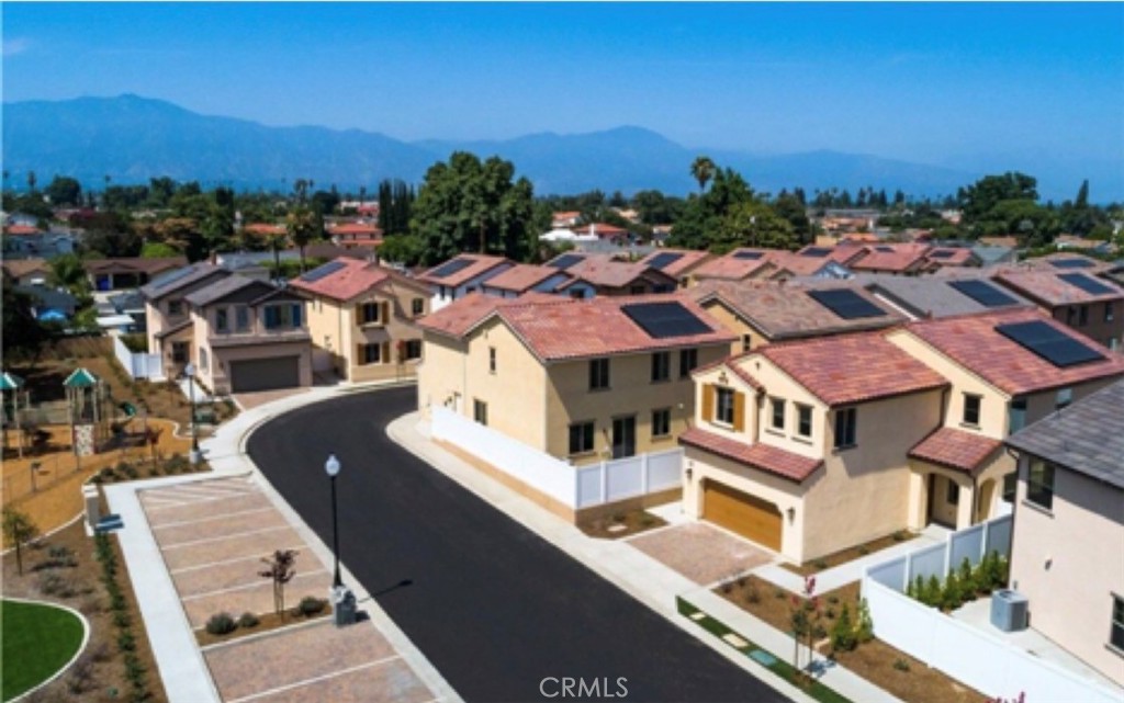 4057 N Highland Court