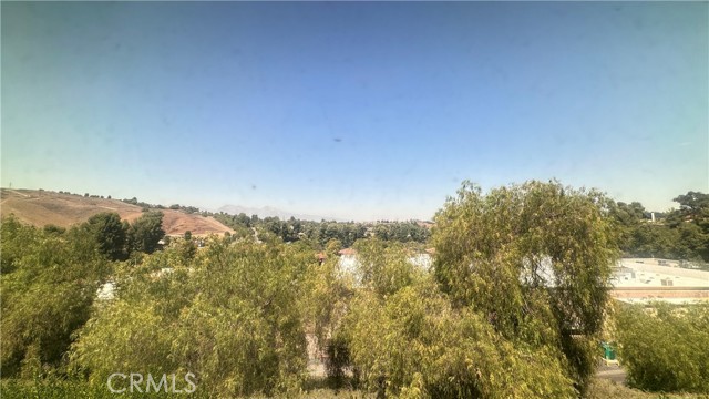 14293 Hillcrest Drive, Chino Hills CA: https://media.crmls.org/medias/7442e52c-503d-4ef4-9e67-58daf719b7a1.jpg
