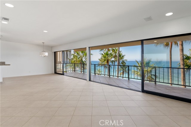 Detail Gallery Image 3 of 50 For 31423 Coast Hwy #15,  Laguna Beach,  CA 92651 - 2 Beds | 2 Baths