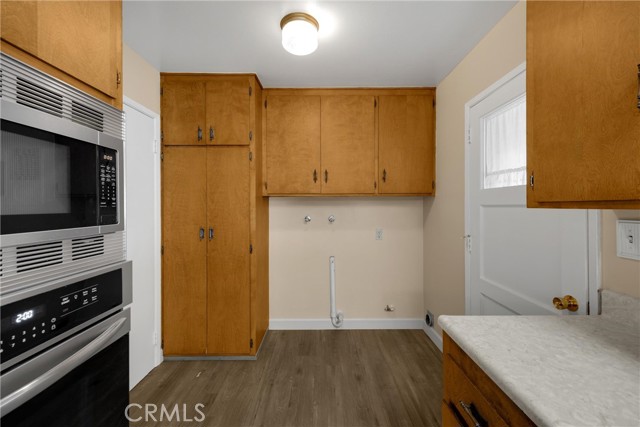 917 N Fuchsia Avenue, Ontario CA: https://media.crmls.org/medias/74446234-0917-4424-8a37-0eee219e4391.jpg
