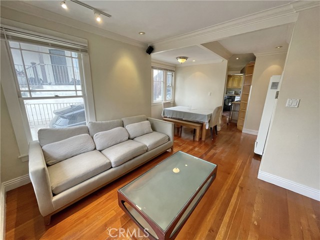 Detail Gallery Image 3 of 16 For 534 Gravely Ct, Hermosa Beach,  CA 90254 - 3 Beds | 2 Baths