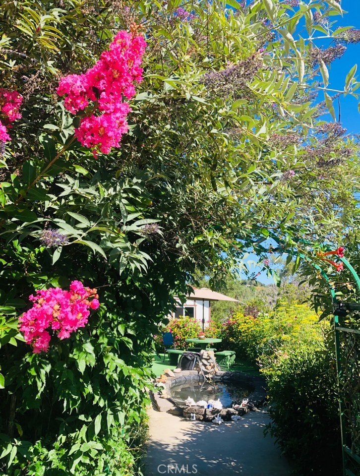 https://media.crmls.org/medias/7445bc4e-aeca-4957-b9d5-9b5c55040d7e.jpg?preset=X-Large