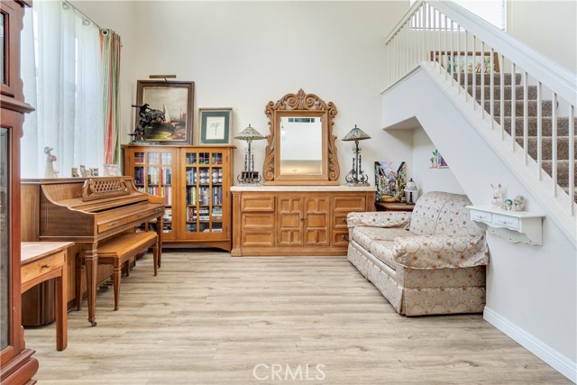 Detail Gallery Image 4 of 29 For 43359 via Sabino, Temecula,  CA 92592 - 4 Beds | 2/1 Baths