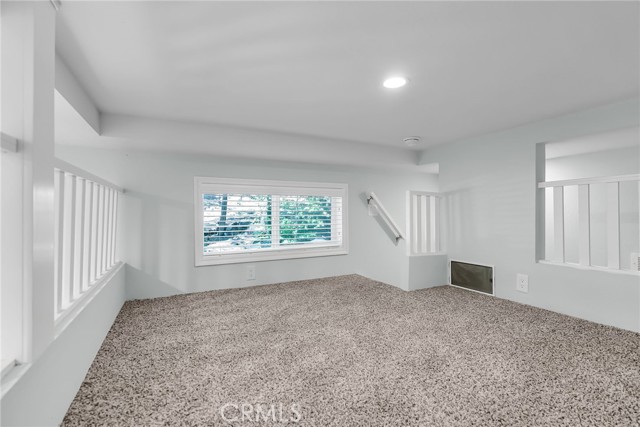 27500 HWY 189, Lake Arrowhead CA: https://media.crmls.org/medias/74461b3b-fbbd-431f-adbd-f8d88cbee3a2.jpg