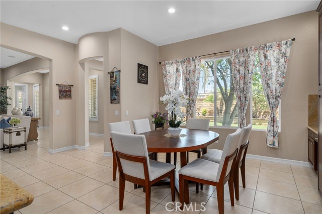 8416 Sunset Rose Drive, Corona CA: https://media.crmls.org/medias/74468b78-5ef0-4e18-94f5-829782305fa0.jpg