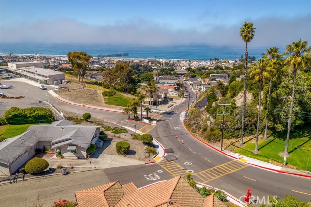 Detail Gallery Image 32 of 35 For 700 Hanford St, Pismo Beach,  CA 93449 - 4 Beds | 2 Baths