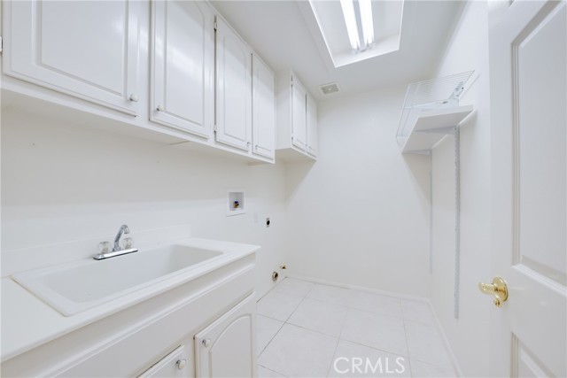 32879 Valentino Way, Temecula CA: https://media.crmls.org/medias/74476e73-b5f0-4e2a-8e7b-9cafd3605f13.jpg