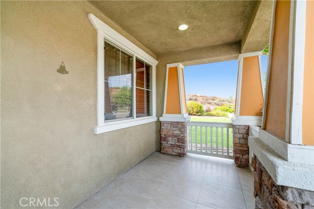 Detail Gallery Image 5 of 39 For 41075 Crimson Pillar Ln, Lake Elsinore,  CA 92532 - 4 Beds | 3 Baths