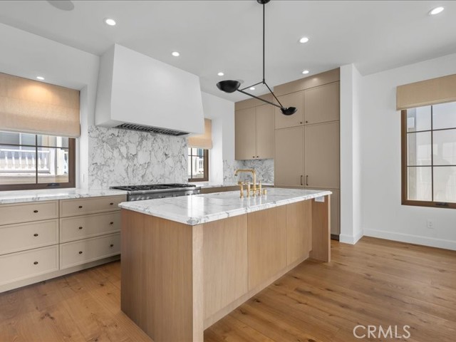 Detail Gallery Image 3 of 61 For 505 Bayview Dr, Manhattan Beach,  CA 90266 - 3 Beds | 3/1 Baths