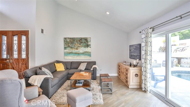 204 Calle Del Juego, San Clemente CA: https://media.crmls.org/medias/74483ec2-6e25-46ea-89e5-5d1adc39ad65.jpg
