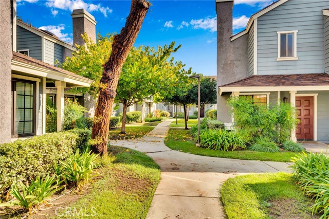 Detail Gallery Image 3 of 36 For 8703 Pine Crest, Rancho Cucamonga,  CA 91730 - 2 Beds | 1/1 Baths