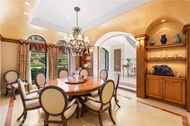64 Laurel Drive, Rancho Palos Verdes CA: https://media.crmls.org/medias/74498c6f-e103-43b4-9a6e-340fc52cece9.jpg