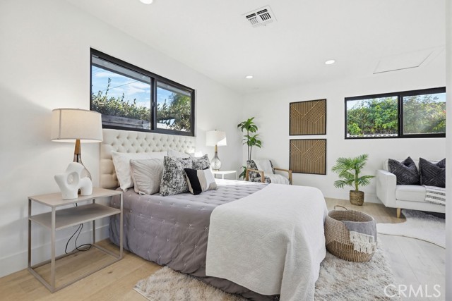 Detail Gallery Image 23 of 28 For 410 W Crystal View, Orange,  CA 92865 - 5 Beds | 3 Baths