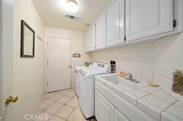 Detail Gallery Image 19 of 29 For 13808 via La Madera, Bakersfield,  CA 93314 - 4 Beds | 2 Baths