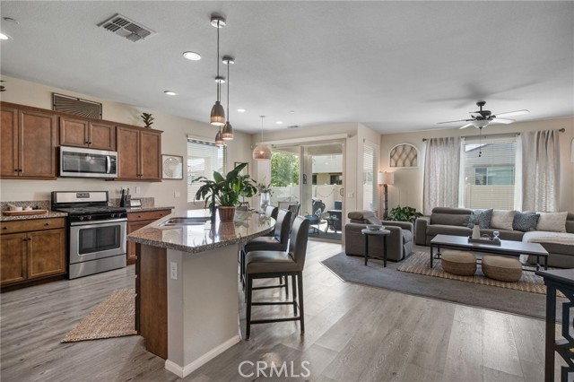 Detail Gallery Image 14 of 34 For 18909 Lariat St, Apple Valley,  CA 92308 - 3 Beds | 2 Baths
