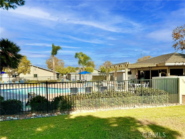 Detail Gallery Image 30 of 36 For 8566 Colusa Cir 903a,  Huntington Beach,  CA 92646 - 3 Beds | 2 Baths