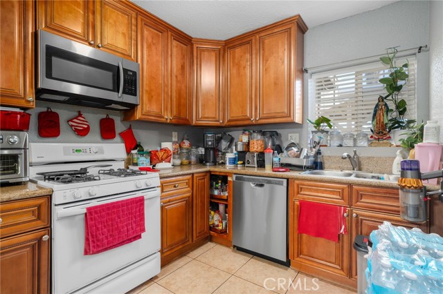 Detail Gallery Image 27 of 32 For 13066 13th St, Chino,  CA 91710 - – Beds | – Baths