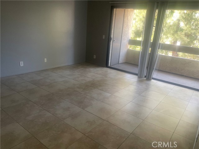Detail Gallery Image 7 of 14 For 600 W 3rd St #A310,  Santa Ana,  CA 92701 - 2 Beds | 1 Baths