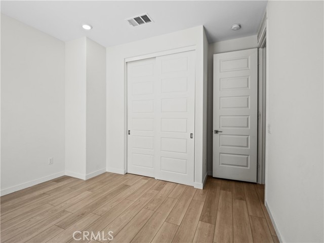 27148 Valley Oak Place, Valencia CA: https://media.crmls.org/medias/744ac4bc-9ed6-4364-811e-0c82525146bd.jpg