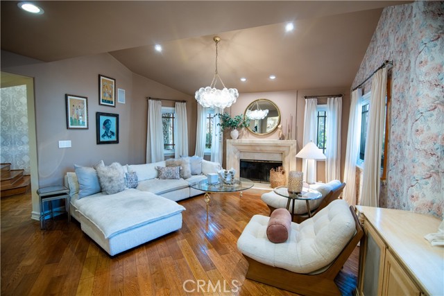 Detail Gallery Image 8 of 41 For 5770 E Lucia, Long Beach,  CA 90803 - 4 Beds | 4 Baths