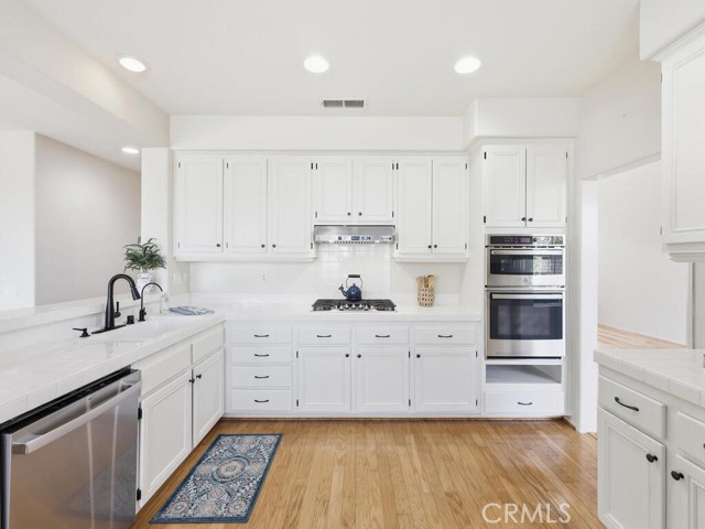 Detail Gallery Image 13 of 58 For 18 Hawk Hill, Mission Viejo,  CA 92692 - 4 Beds | 3 Baths