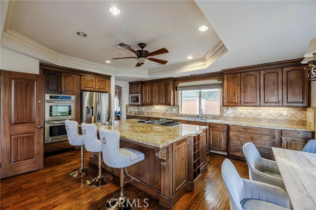 Detail Gallery Image 7 of 20 For 2403 Alvord, Redondo Beach,  CA 90278 - 5 Beds | 5 Baths