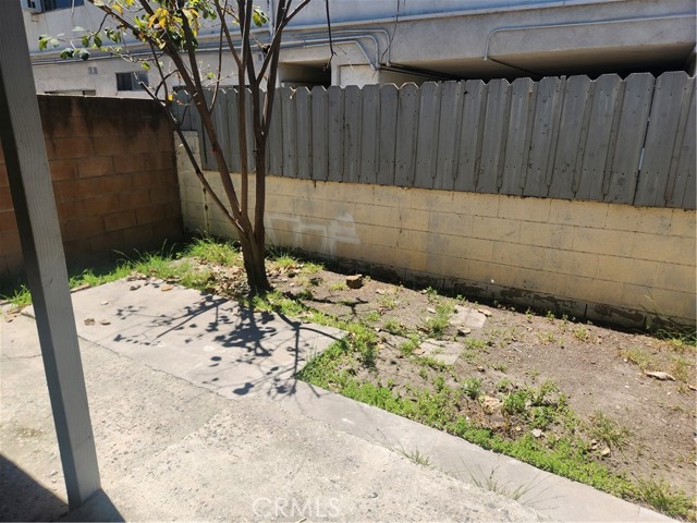 14301 Addison Street, Sherman Oaks CA: https://media.crmls.org/medias/744e77a0-1ec9-49c3-ba60-53af42dde250.jpg