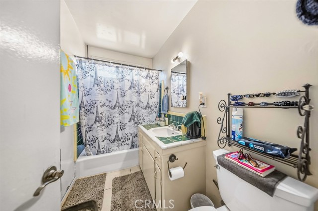 7244 Tujunga Avenue photo 33