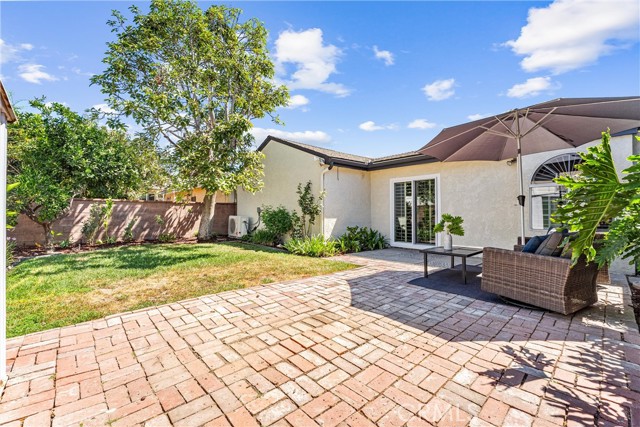 6557 E Walkerton Street, Long Beach CA: https://media.crmls.org/medias/744ff885-3fd6-48dc-a11a-bab670b5c278.jpg