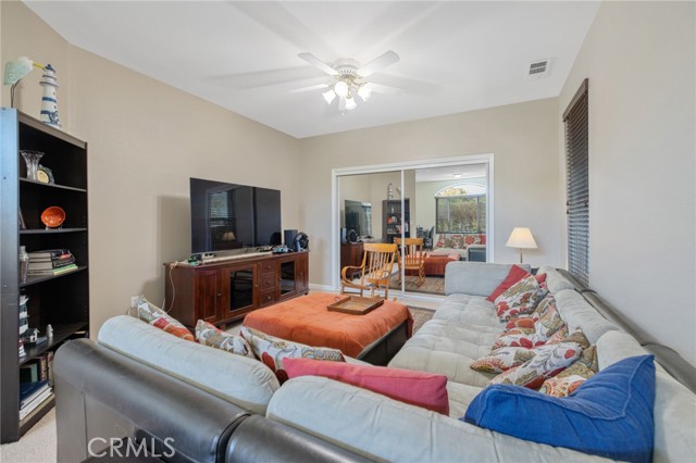 Detail Gallery Image 13 of 75 For 6030 W Country Ct, Visalia,  CA 93277 - 4 Beds | 2/1 Baths