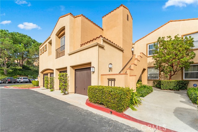 68 Verdin Lane, Aliso Viejo CA: https://media.crmls.org/medias/74515378-49c3-4e81-8db2-4ec6d6b53b32.jpg