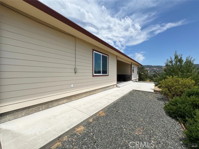 1910 Foothill Drive, Redwood Valley CA: https://media.crmls.org/medias/7451a238-9b1a-40b4-a4a9-ec7036979aa8.jpg