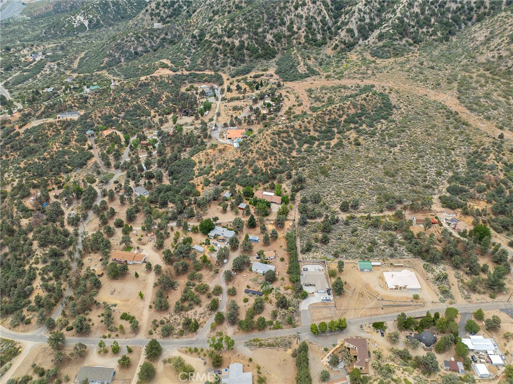https://media.crmls.org/medias/7451d1c4-8793-4e31-8c52-235c8507666d.jpg?preset=X-Large