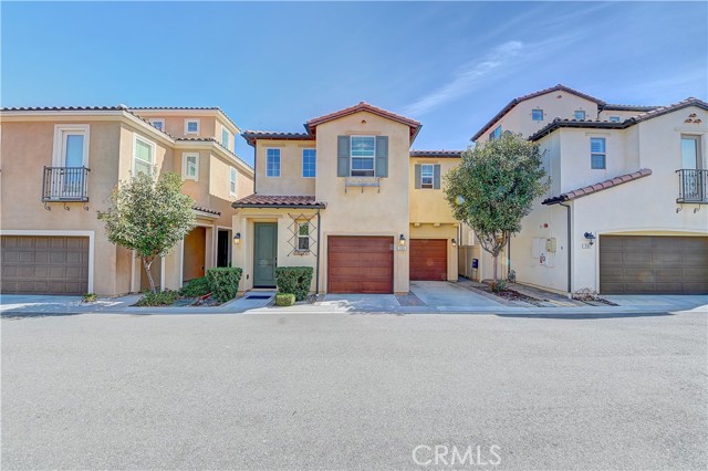 Detail Gallery Image 3 of 55 For 209 Calle Belleza, Lake Forest,  CA 92630 - 3 Beds | 2/1 Baths