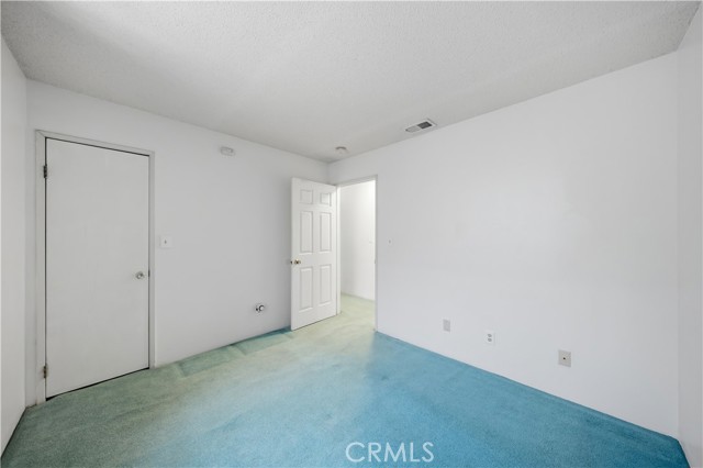 Detail Gallery Image 18 of 28 For 40 W Zane St, Long Beach,  CA 90805 - 4 Beds | 2 Baths