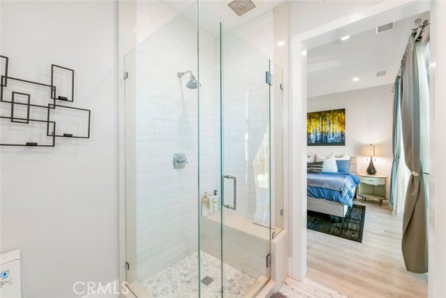 417 E Bay, Newport Beach CA: https://media.crmls.org/medias/74540704-6bb4-422e-9a23-846f0bb59d29.jpg