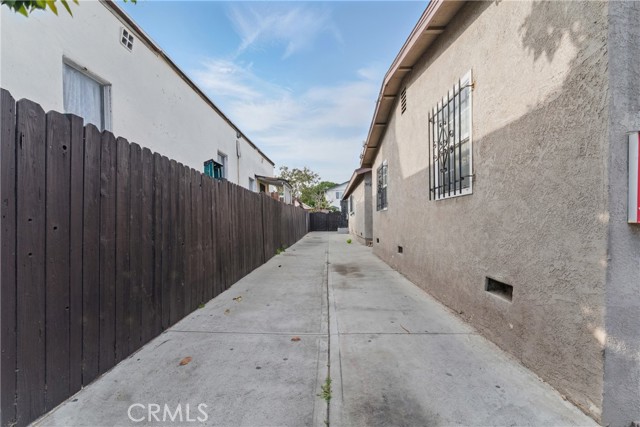 Detail Gallery Image 33 of 39 For 907 E 109th Pl, Los Angeles,  CA 90059 - – Beds | – Baths