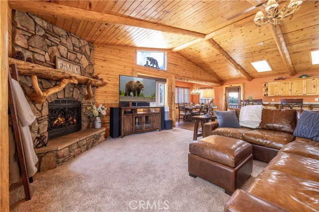 Detail Gallery Image 8 of 40 For 400 Sunrise Way, Big Bear Lake,  CA 92315 - 3 Beds | 3 Baths