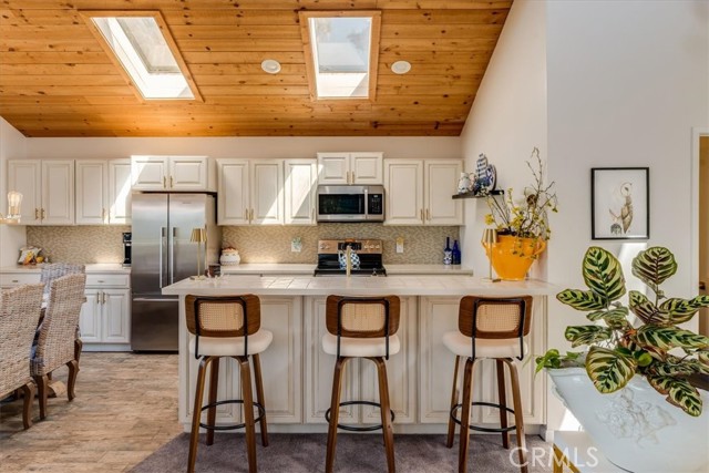 Detail Gallery Image 18 of 60 For 850 Suffolk Street, Cambria,  CA 93428 - 3 Beds | 1/1 Baths