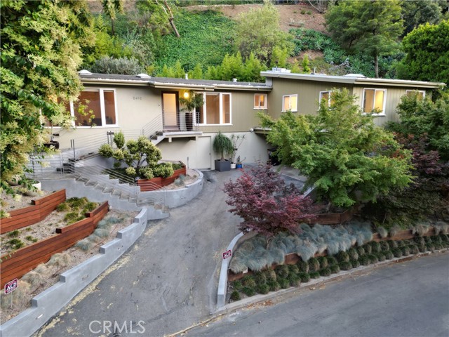 Detail Gallery Image 3 of 54 For 2412 Canyon Oak Dr, Los Angeles,  CA 90068 - 3 Beds | 2 Baths