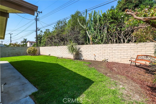 20071 Moontide Circle, Huntington Beach CA: https://media.crmls.org/medias/74571d86-4237-4c6a-bb03-0f84a51f4822.jpg